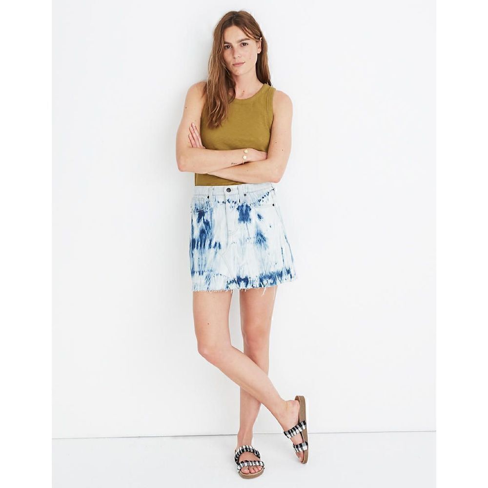 🔴 Madewell Rigid Denim A-Line Mini Skirt: Tie-Dye Edition size 26